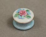Small Round Box - Sculpted roses and FMN
