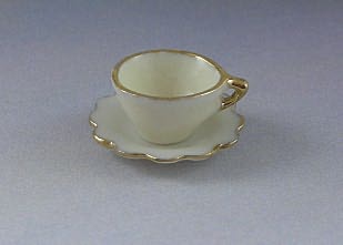 Cups W/ Scallop Saucers